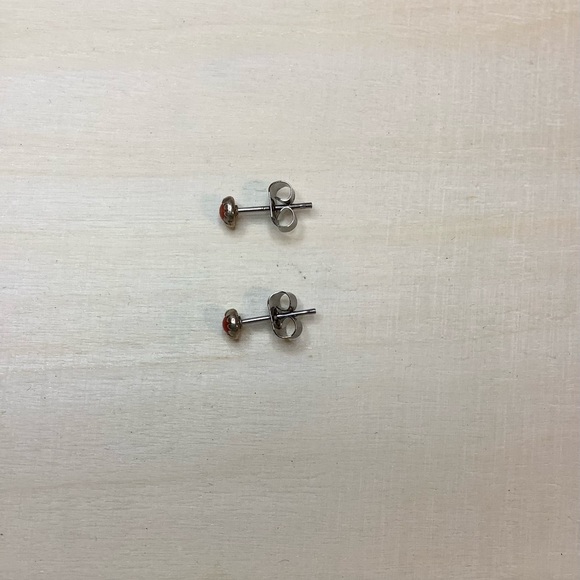 NEW Vintage sterling Silver mini earrings - Picture 5 of 7